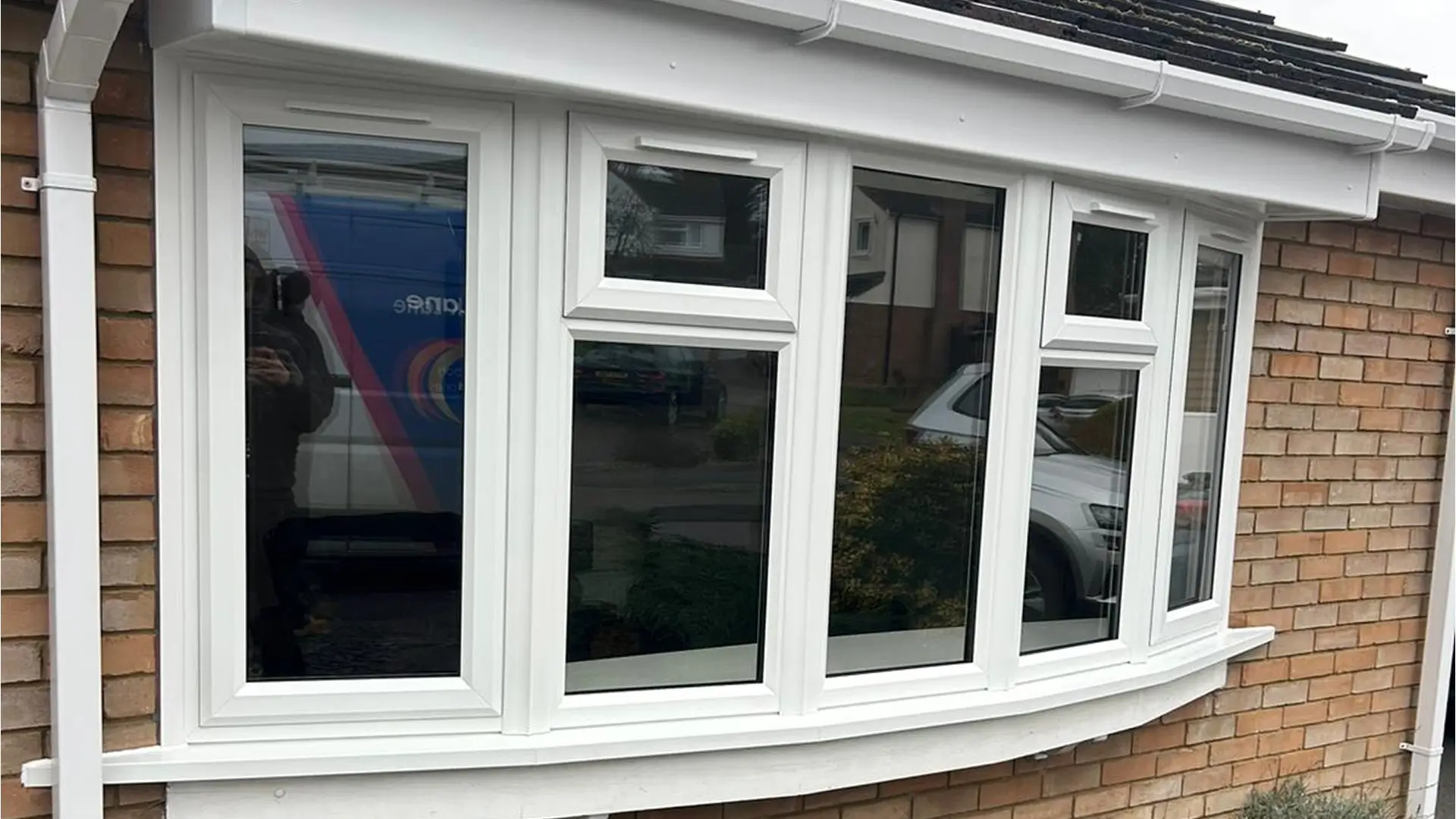 Bay and bow window white uPVC